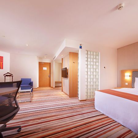 Holiday Inn Express Shanghai Jiading Industry Park By Ihg Екстер'єр фото
