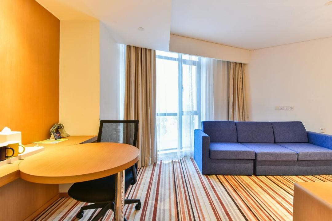 Holiday Inn Express Shanghai Jiading Industry Park By Ihg Екстер'єр фото